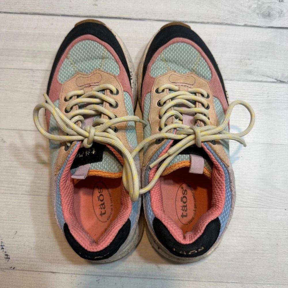 TAOS WOMEN'S ADVANCE ACTIVE OXFORD RETRO MULTI women's 8